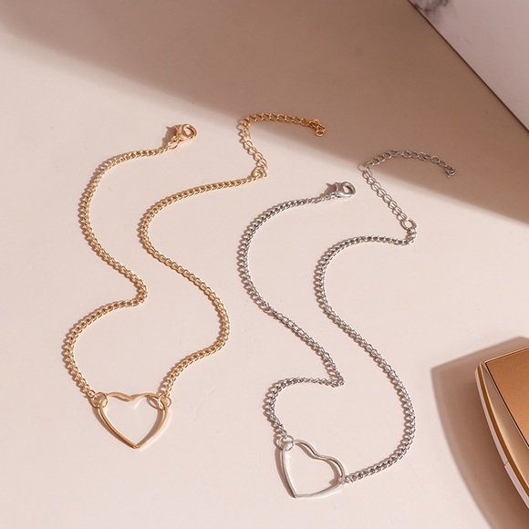 ⚜️[𝟯/$𝟭𝟴]⚜️Silver Heart Delicate Choker NEW - Picture 6 of 10